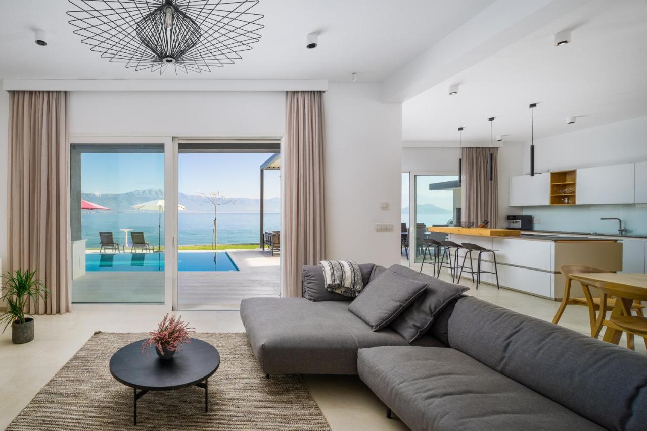 Acadia Beach Villas & Apartments Slatine Luaran gambar