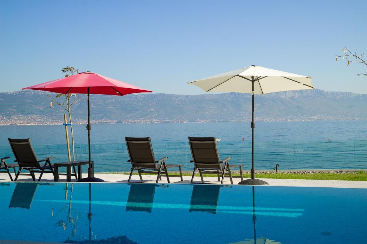 Acadia Beach Villas & Apartments Slatine Luaran gambar