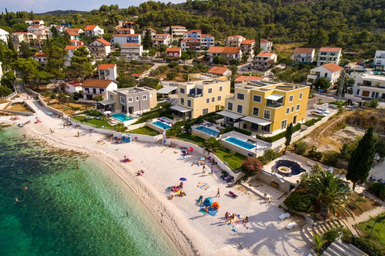 Acadia Beach Villas & Apartments Slatine Luaran gambar