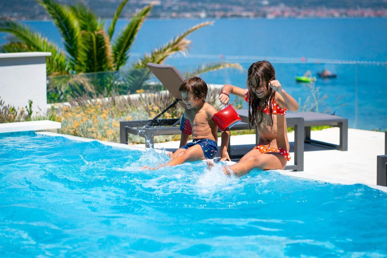 Acadia Beach Villas & Apartments Slatine Luaran gambar