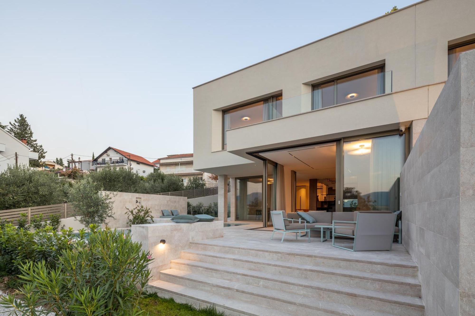 Acadia Beach Villas & Apartments Slatine Luaran gambar