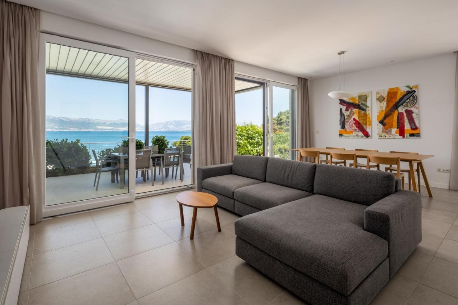 Acadia Beach Villas & Apartments Slatine Luaran gambar