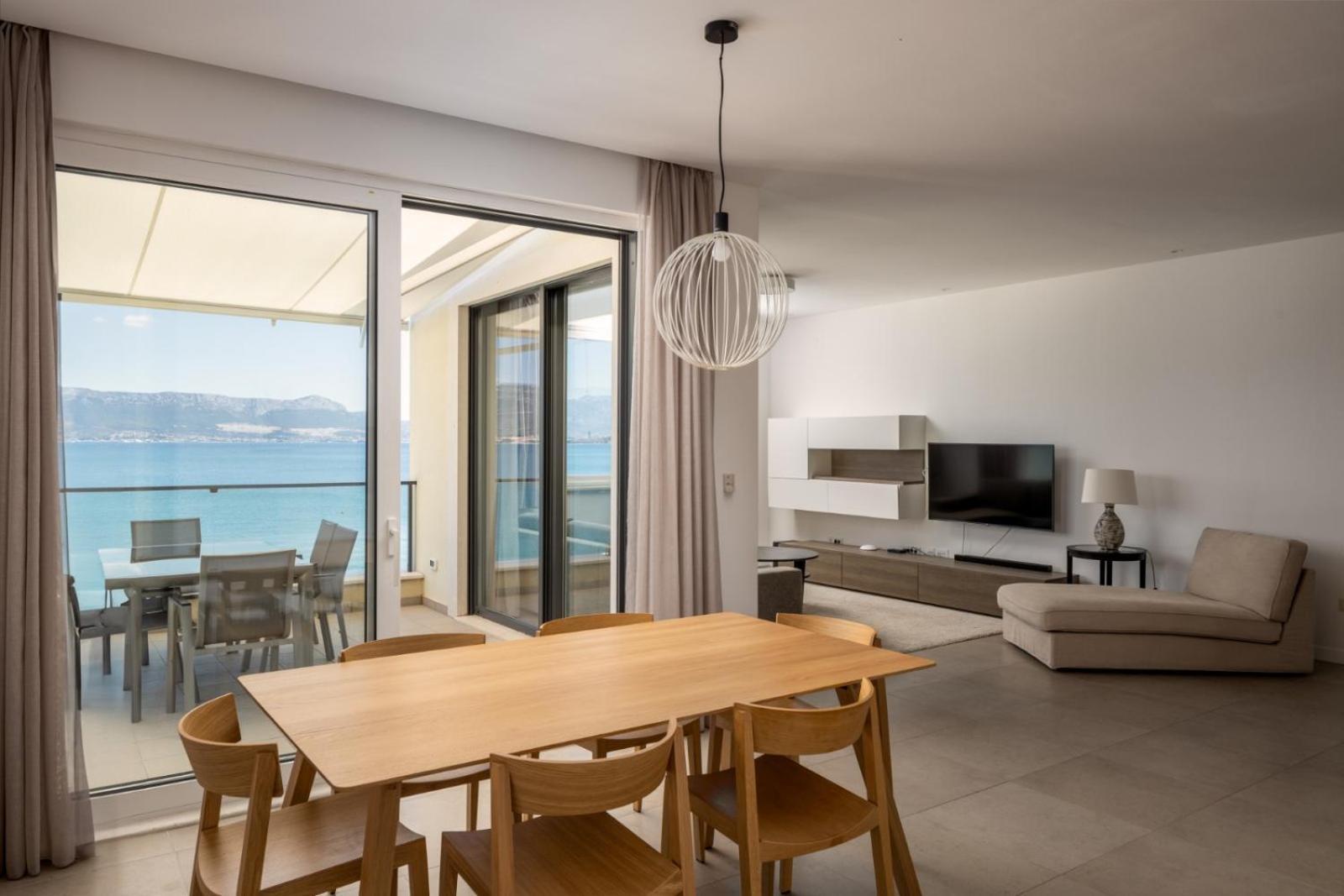 Acadia Beach Villas & Apartments Slatine Luaran gambar