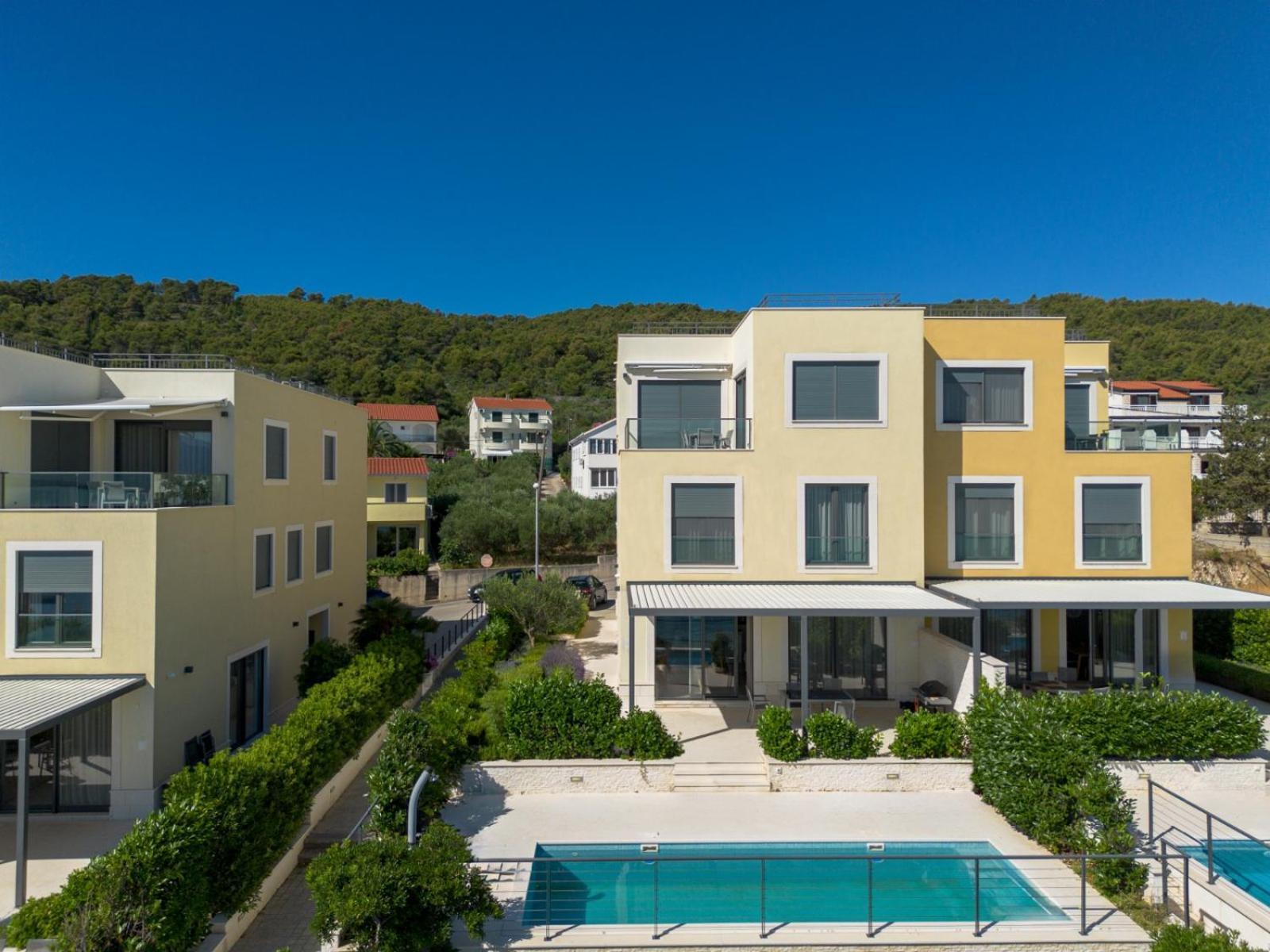 Acadia Beach Villas & Apartments Slatine Luaran gambar