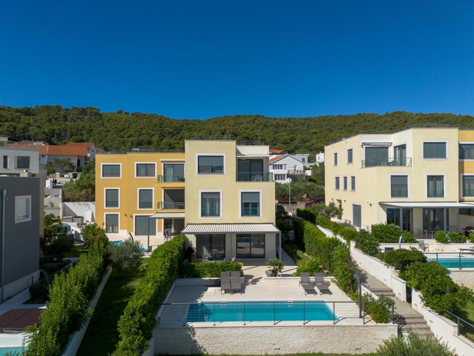 Acadia Beach Villas & Apartments Slatine Luaran gambar