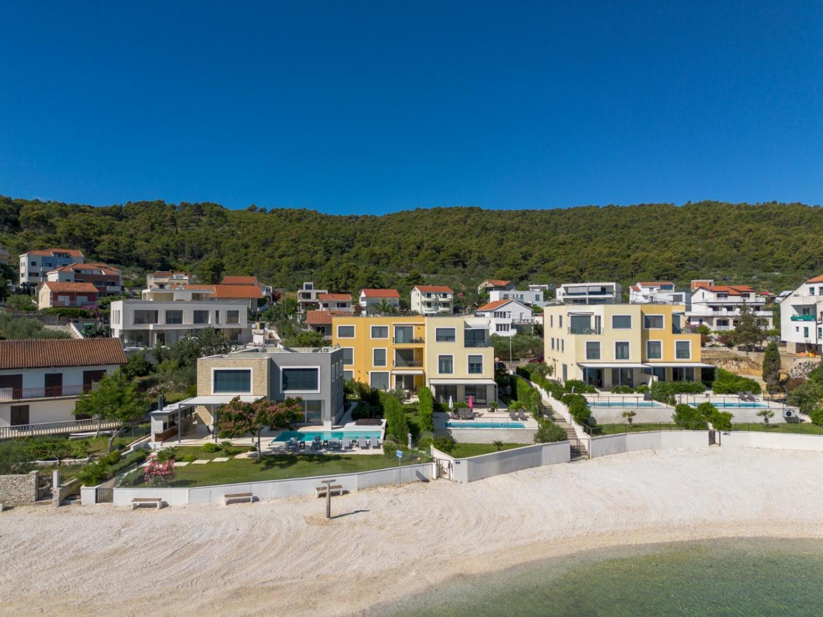 Acadia Beach Villas & Apartments Slatine Luaran gambar